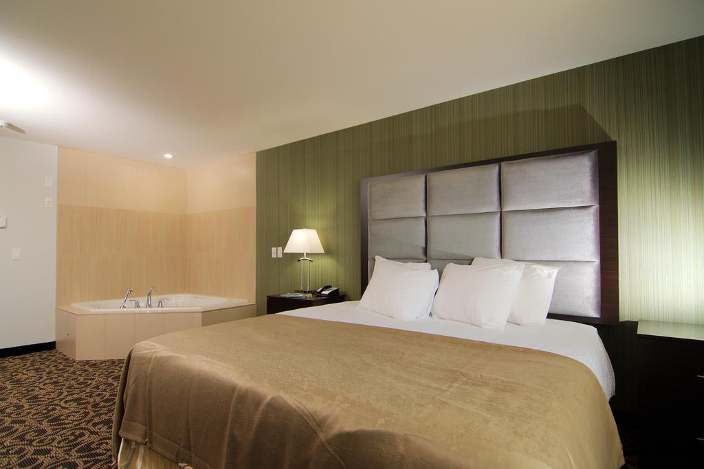 Paradise Inn And Suites Redwater Екстериор снимка