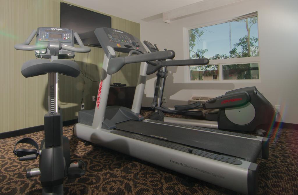 Paradise Inn And Suites Redwater Екстериор снимка