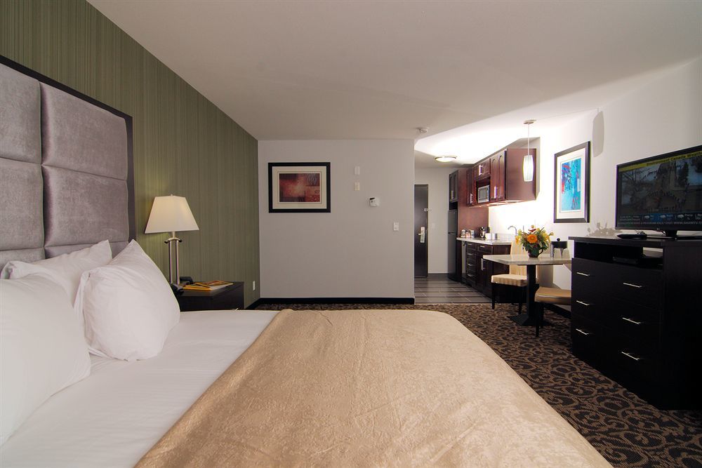 Paradise Inn And Suites Redwater Екстериор снимка