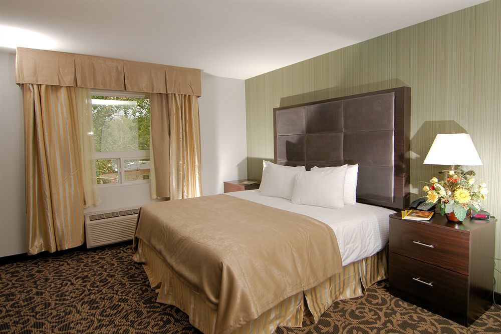 Paradise Inn And Suites Redwater Екстериор снимка