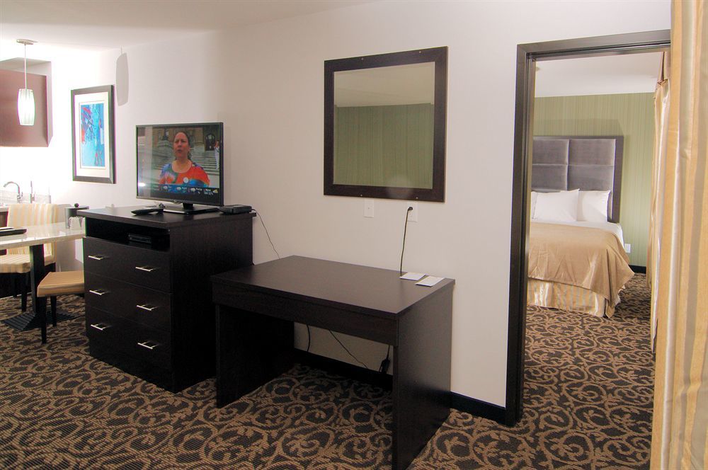 Paradise Inn And Suites Redwater Екстериор снимка